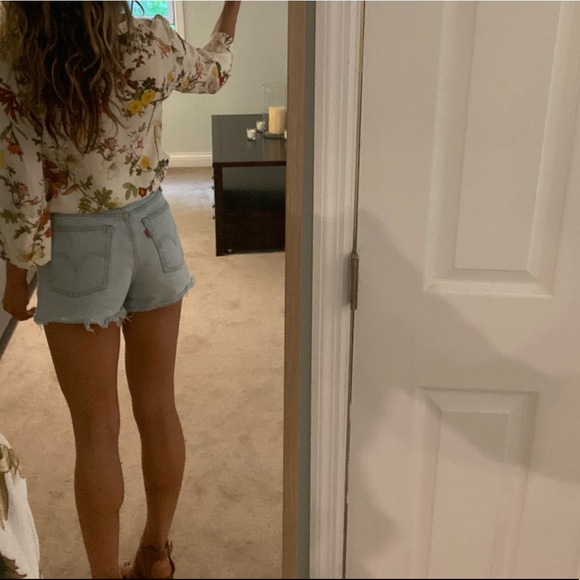 Zara V-Neck Floral Blouse - Picture 16 of 16